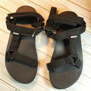 Merence Fanture black sandals size 7½ (38)